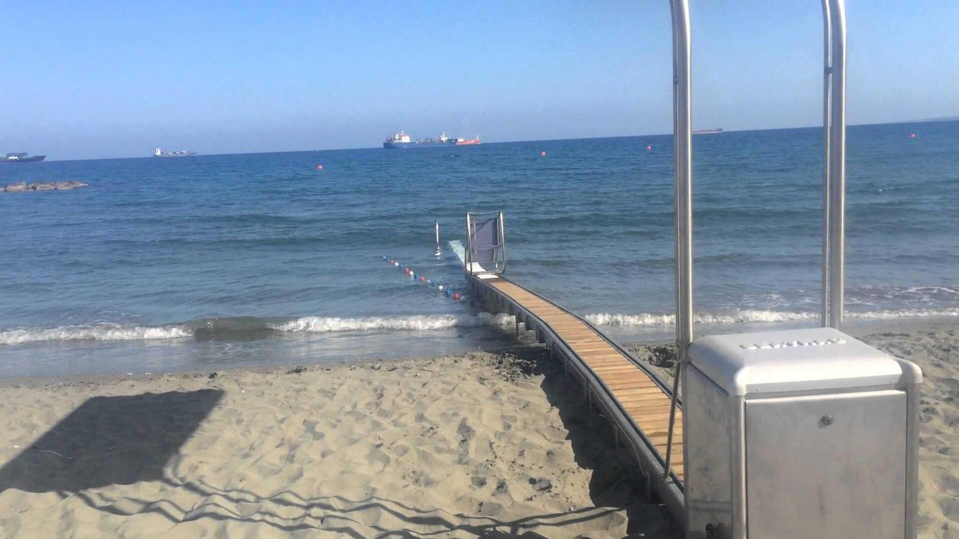 Κεφαλονιά: Βανδάλισαν την κατασκευή για την πρόσβαση ΑμεΑ στη θάλασσα!