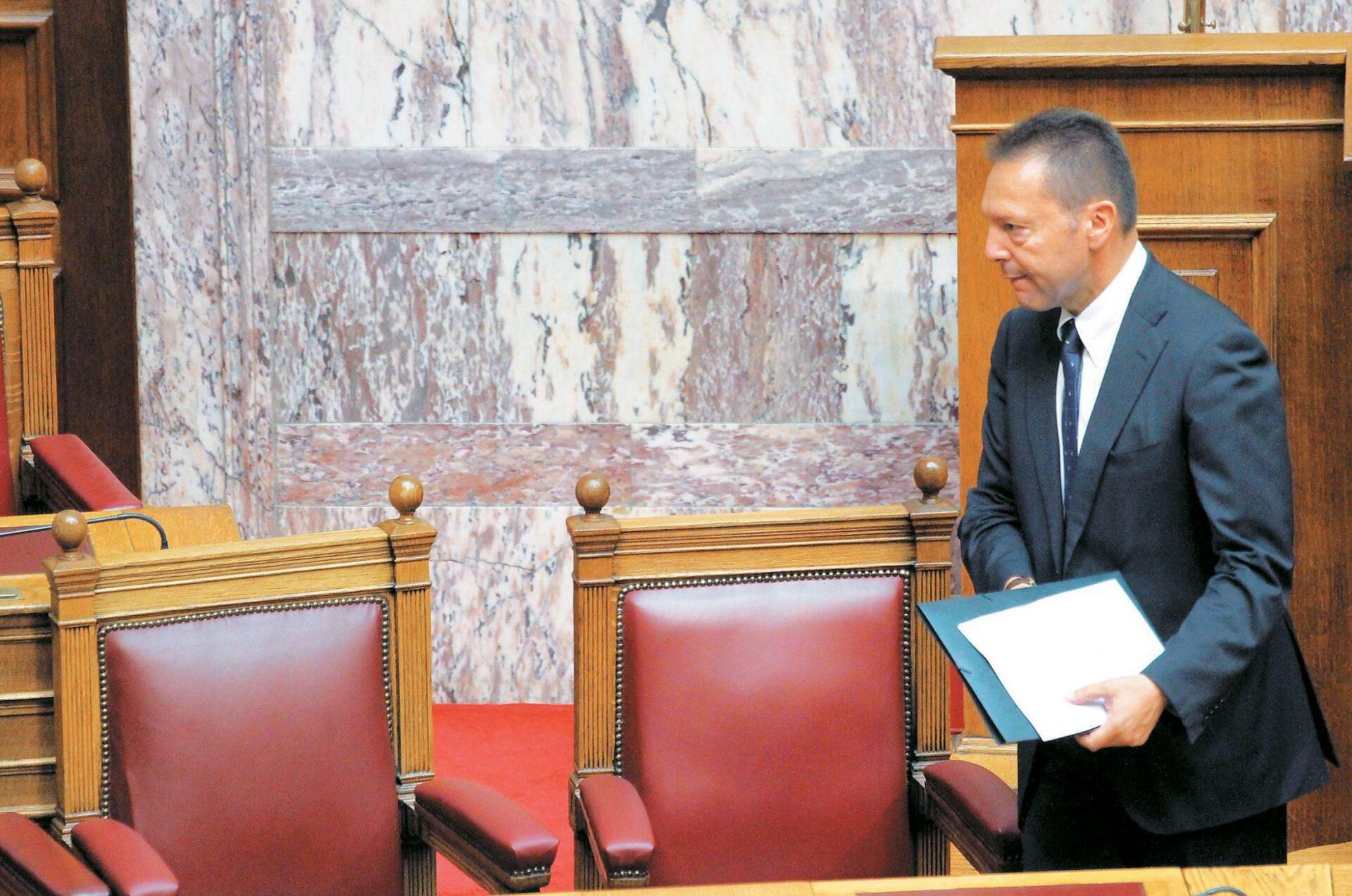 Πρόταση Στουρνάρα για χαλάρωση των capital controls
