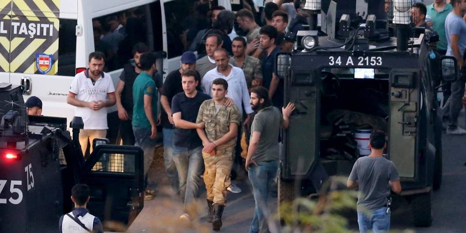 Νέες εκκαθαρίσεις και αναβάθμιση στρατιωτικών στην Τουρκία