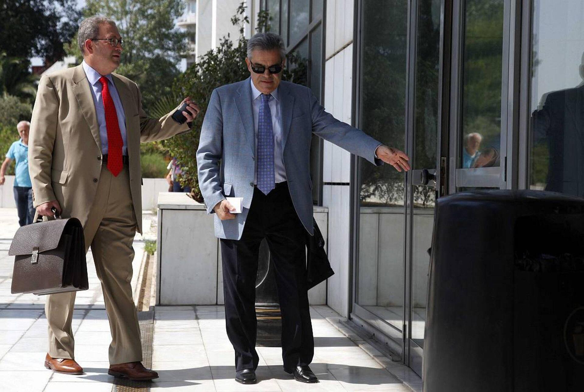 Αναβλήθηκε επ’ αόριστον η δίκη Μαντέλη