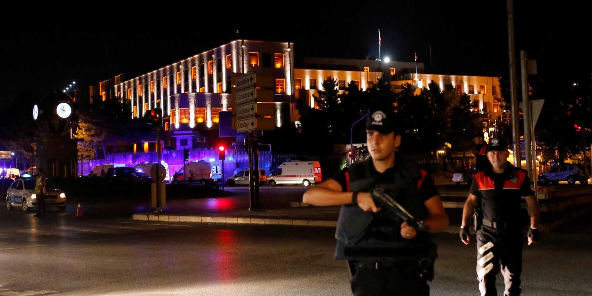 Σε εξέλιξη στρατιωτικό πραξικόπημα στην Τουρκία [live]