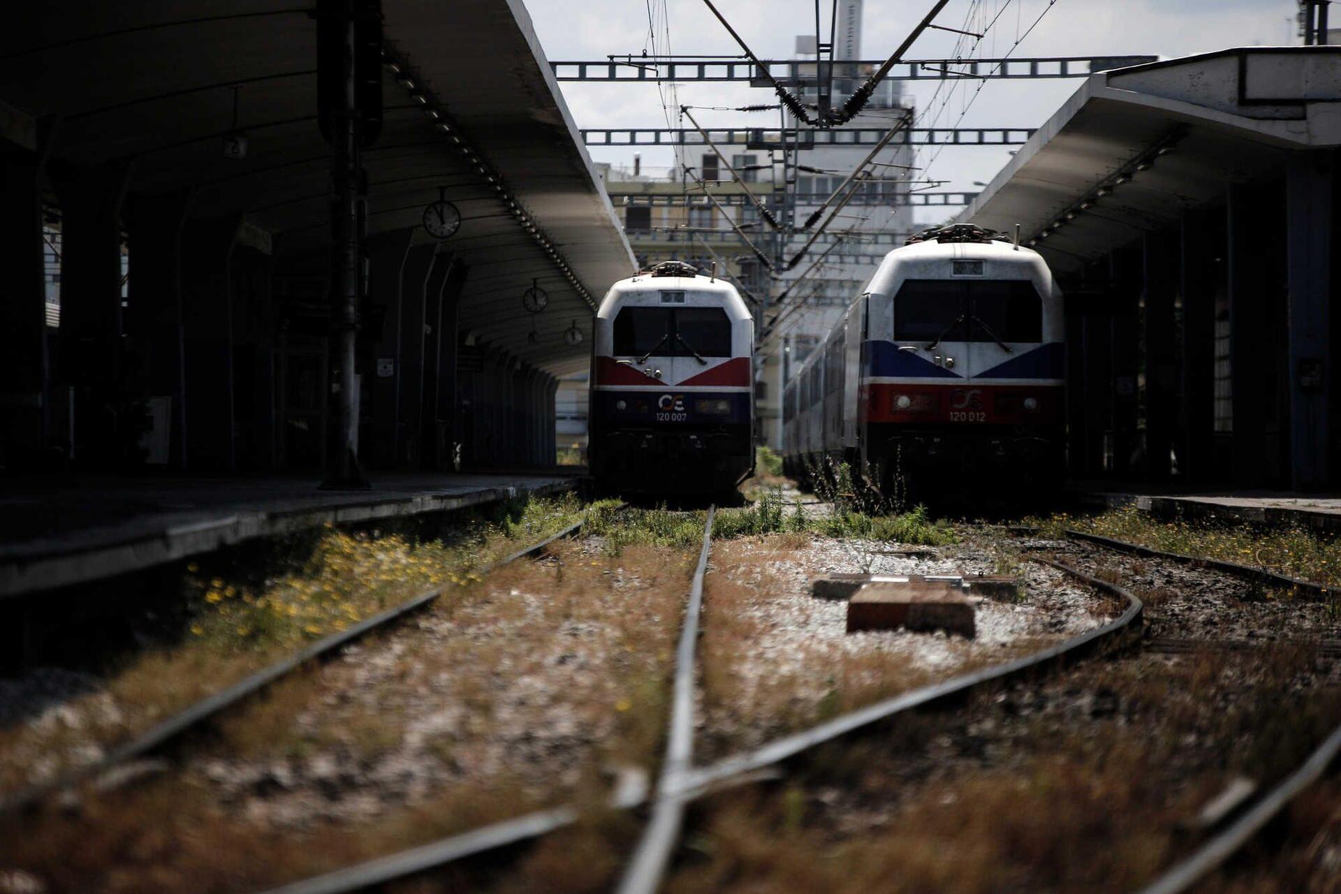 Σέρρες: Φωτιά κοντά σε σιδηροδρομική γραμμή – Διακοπή δρομολογίων από και προς Θεσσαλονίκη