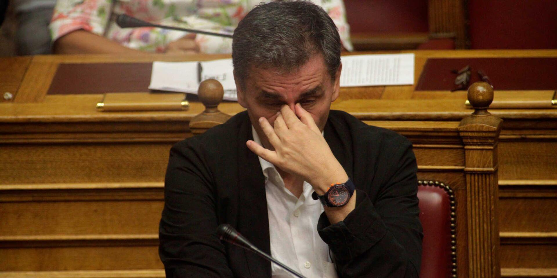 Μισθωτοί και συνταξιούχοι θα καλύψουν την «τρύπα» του ελλείμματος με 2,3 δισ. ευρώ