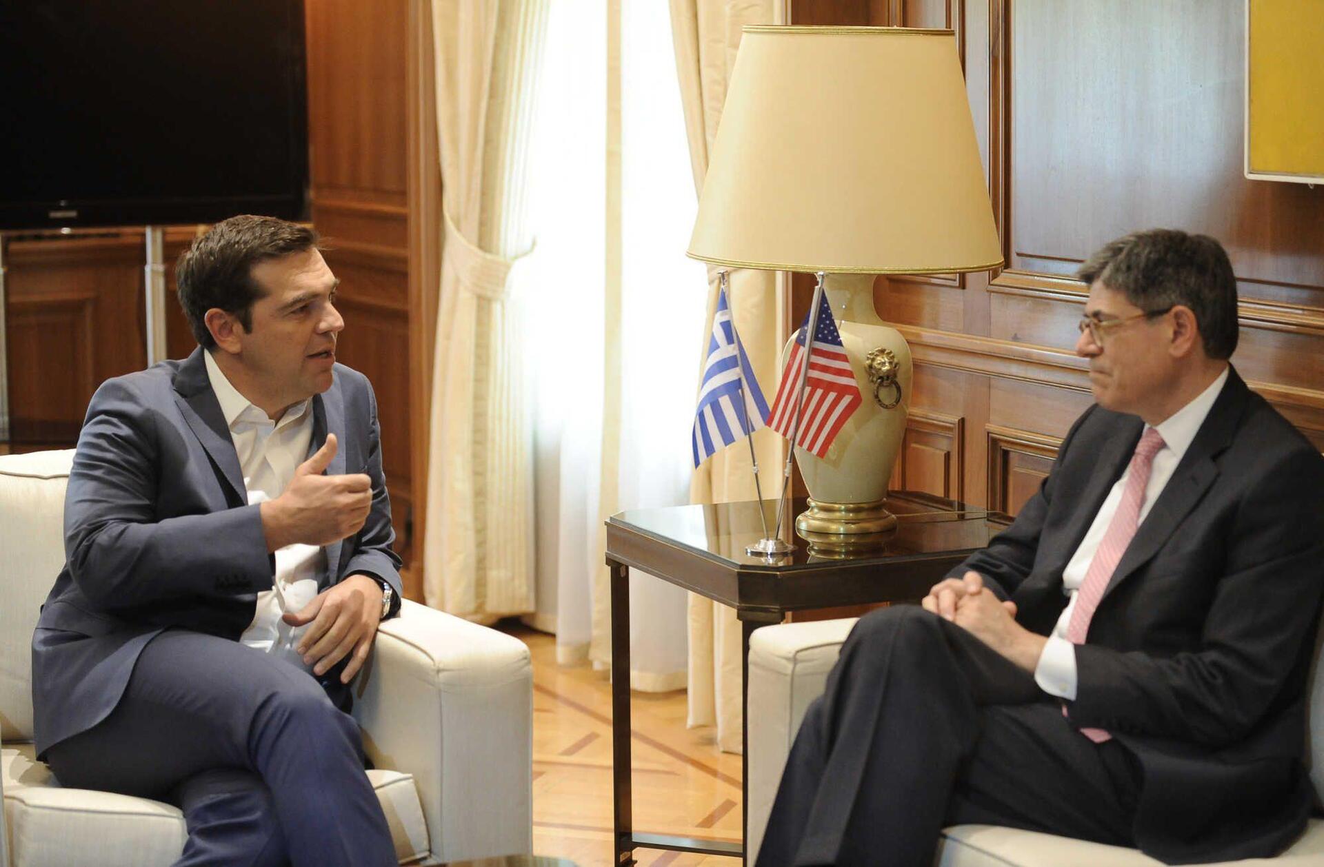 Στις συμπληγάδες Ε.Ε. – ΗΠΑ ελληνικό πρόγραμμα, χρέος