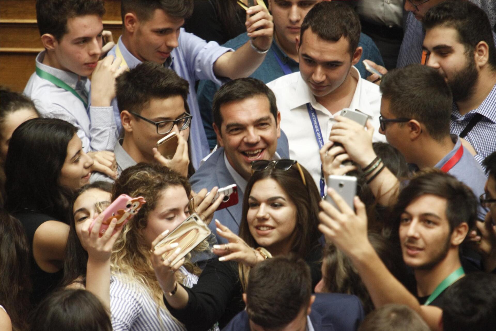 tsipras-selfie7-1000