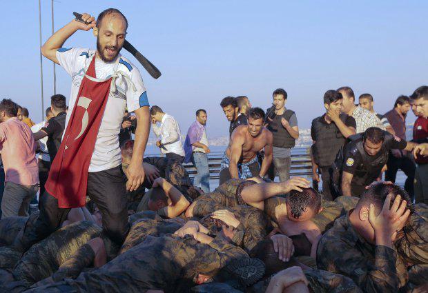 Ξυλοκόπησαν λάθος ανθρώπους – Η Τουρκία παραδέχεται λάθη στις εκκαθαρίσεις