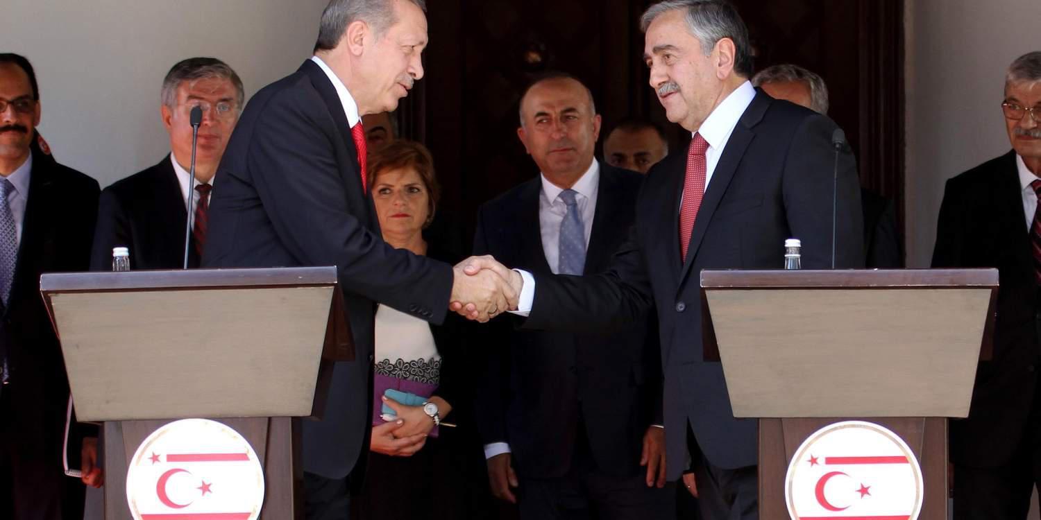 Οι εγγυήσεις στο επίκεντρο της συνάντησης Ακιντζί-Ερντογάν
