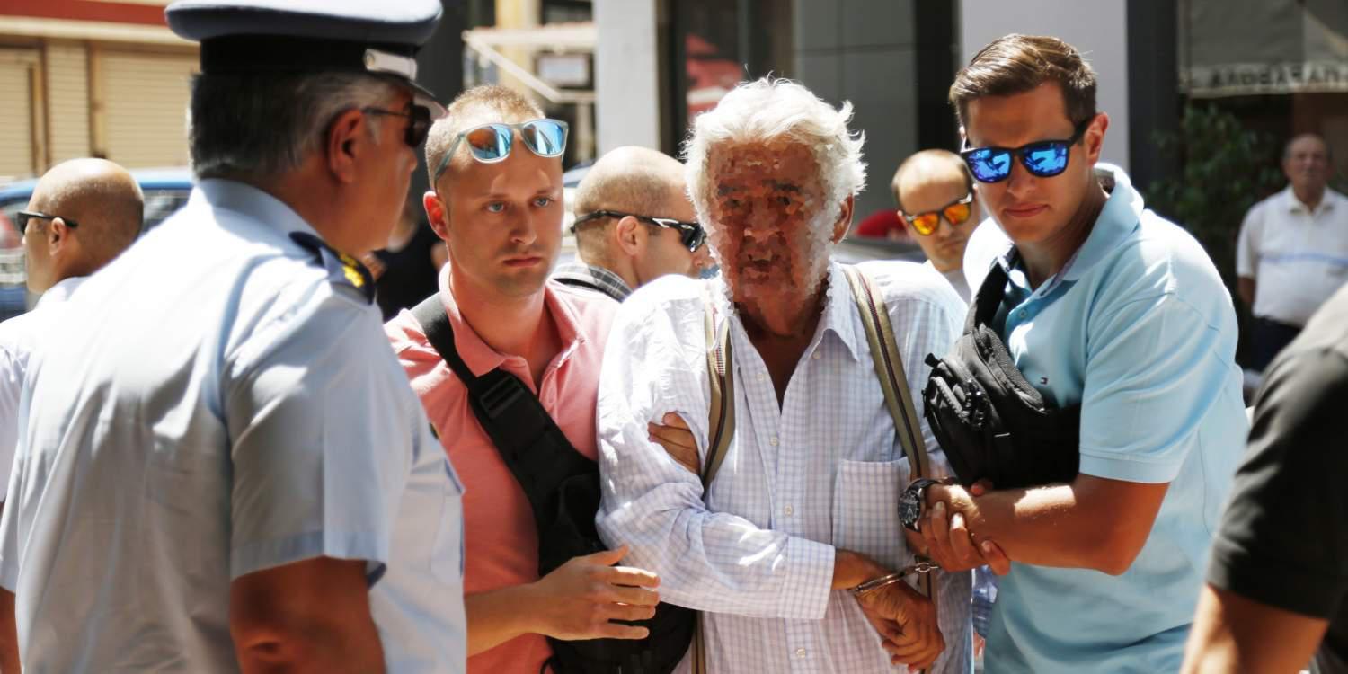 Στο διαμέρισμά του στο Κολωνάκι κρατούν τον 77χρονο του μοιραίου ταχύπλοου της Αίγινας