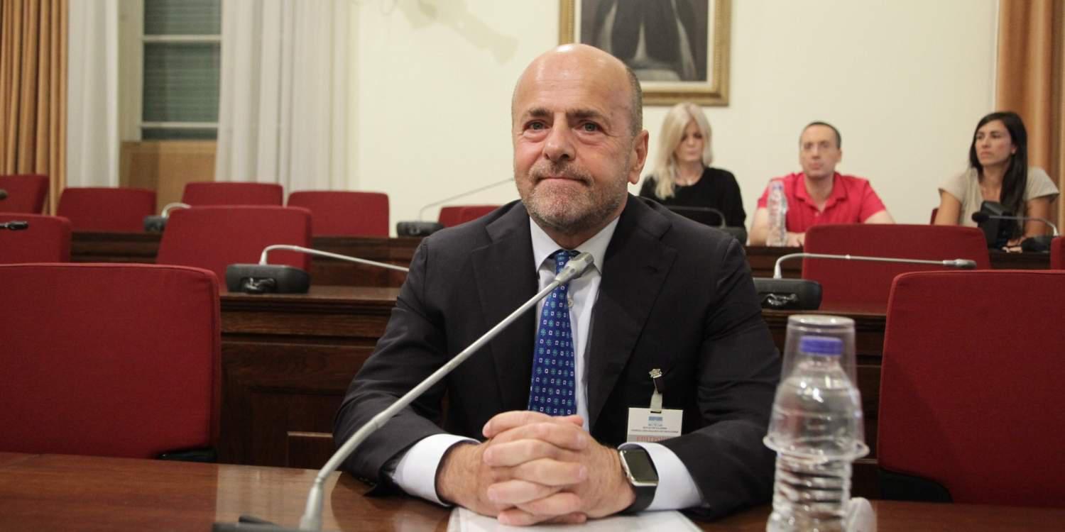 Νέα κόντρα ΣΚΑΪ – κυβέρνησης για τις τηλεοπτικές άδειες