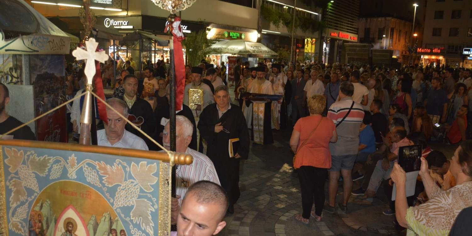 Λιτάνευση της εικόνας της Κοιμήσεως της Θεοτόκου στο Μοναστηράκι