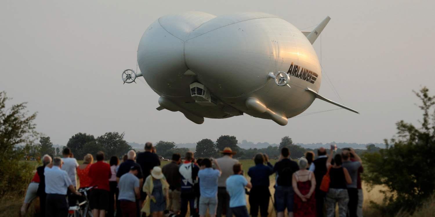 Παρθενικό ταξίδι για το Airlander-10, το μεγαλύτερο αεροσκάφος στον κόσμο [εικόνες&βίντεο]