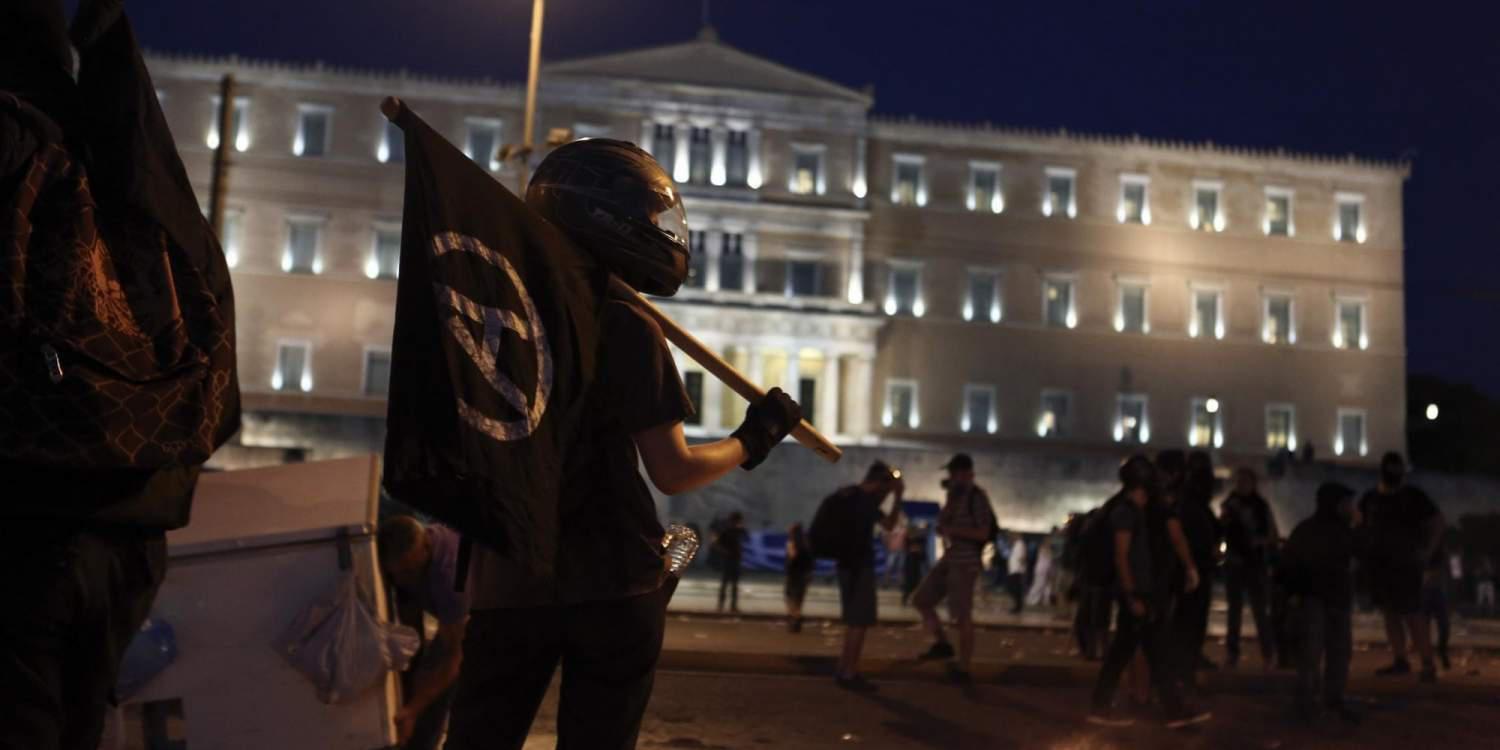 Πώς οι αντιεξουσιαστές… νουθετούν τον Aλέξη Τσίπρα