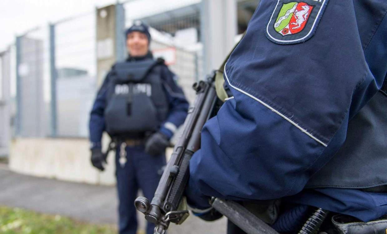 Έρευνες σε σπίτια υπόπτων στρατολόγων του ISIS στην Γερμανία