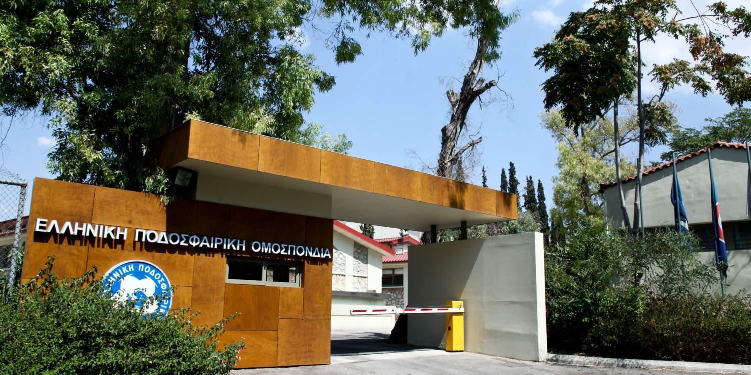 Απίστευτες σκηνές στην ΕΠΟ: Σεκιούριτι πέταξαν έξω από τα γραφεία τρία μέλη της ΟΔΠΕ