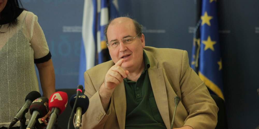 Ο Φίλης θα ξαναγράψει τα βιβλία… της ιστορίας