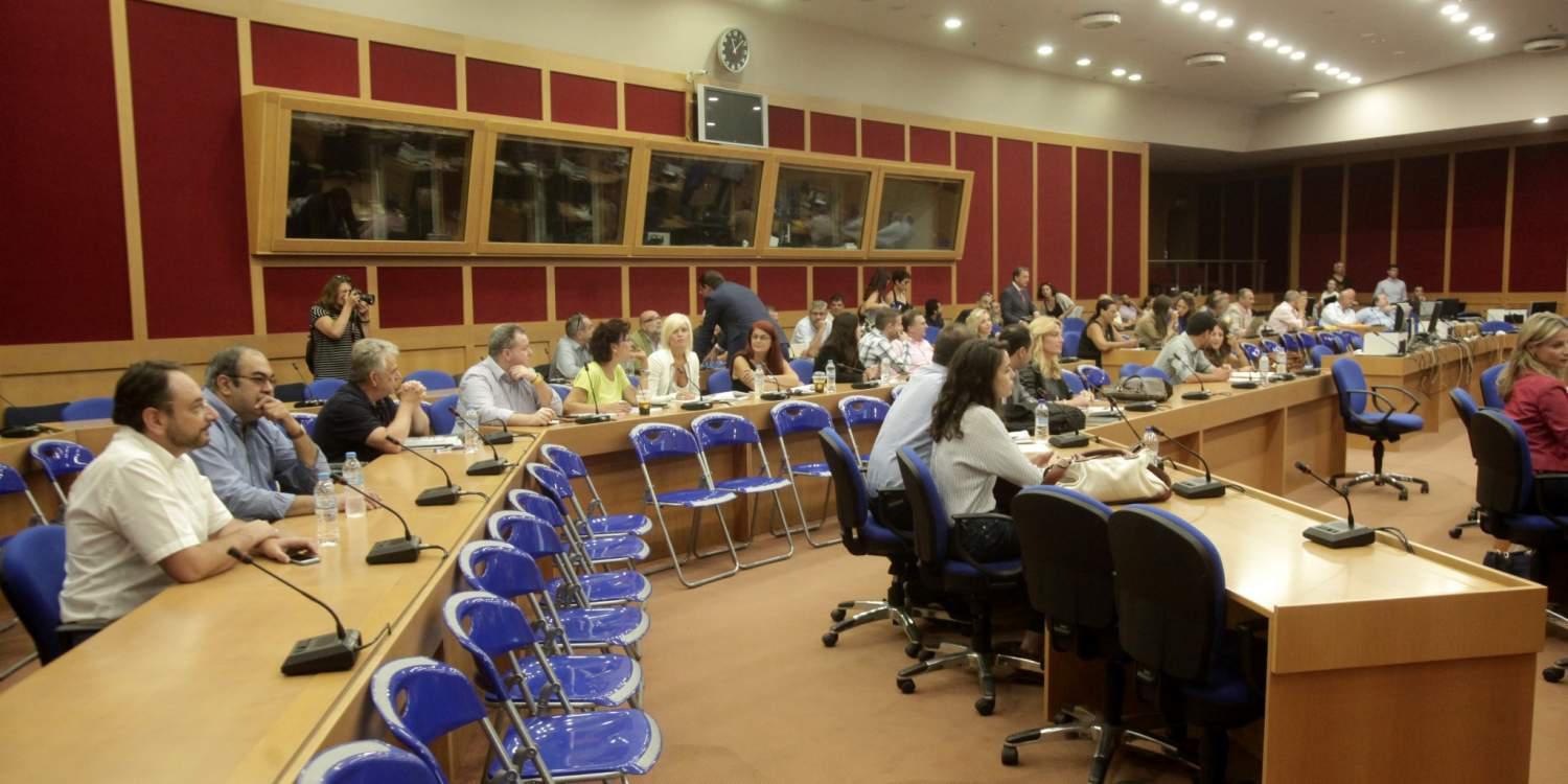 Ένταση στην διαδικασία ενημέρωσης της ΓΓΕΕ προς τους εννέα υποψηφίους που διεκδικούν τηλεοπτικές άδε