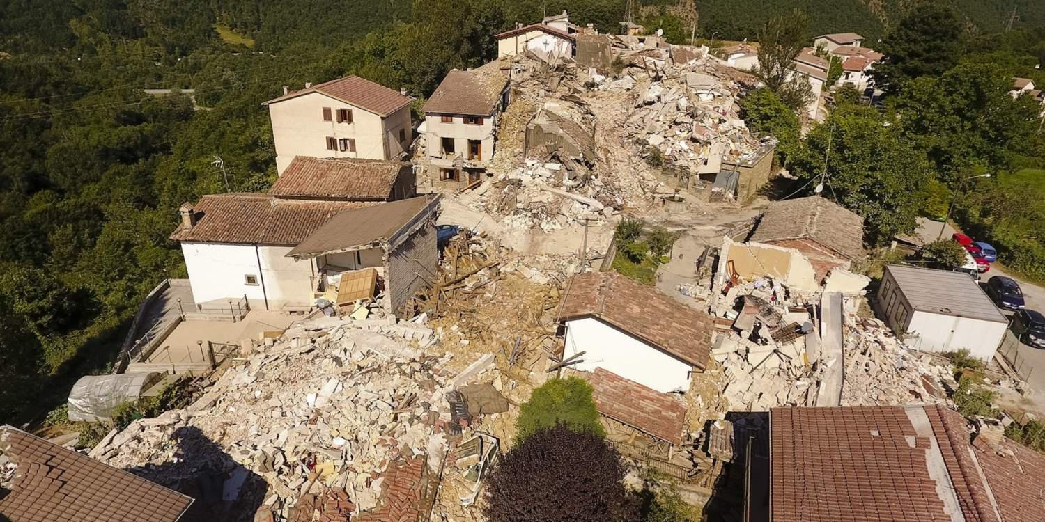 Κηδεύονται τα θύματα του φονικού σεισμού στην Ιταλία