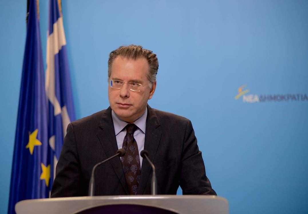 Κουμουτσάκος: Σε λίγο οι μπαχαλάκηδες θα δίνουν οδηγίες στην Αστυνομία