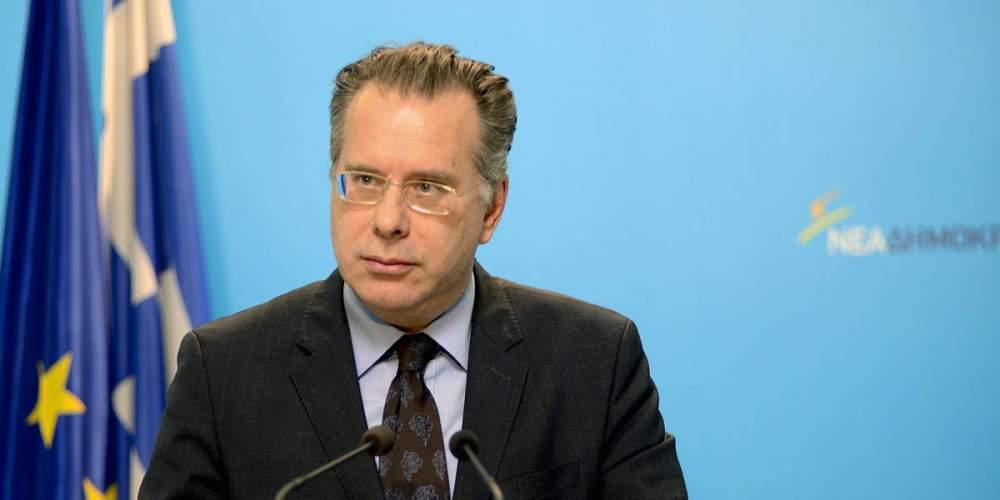ΝΔ: Η κυβέρνηση πανηγυρίζει τον ορισμό της διαπλοκής