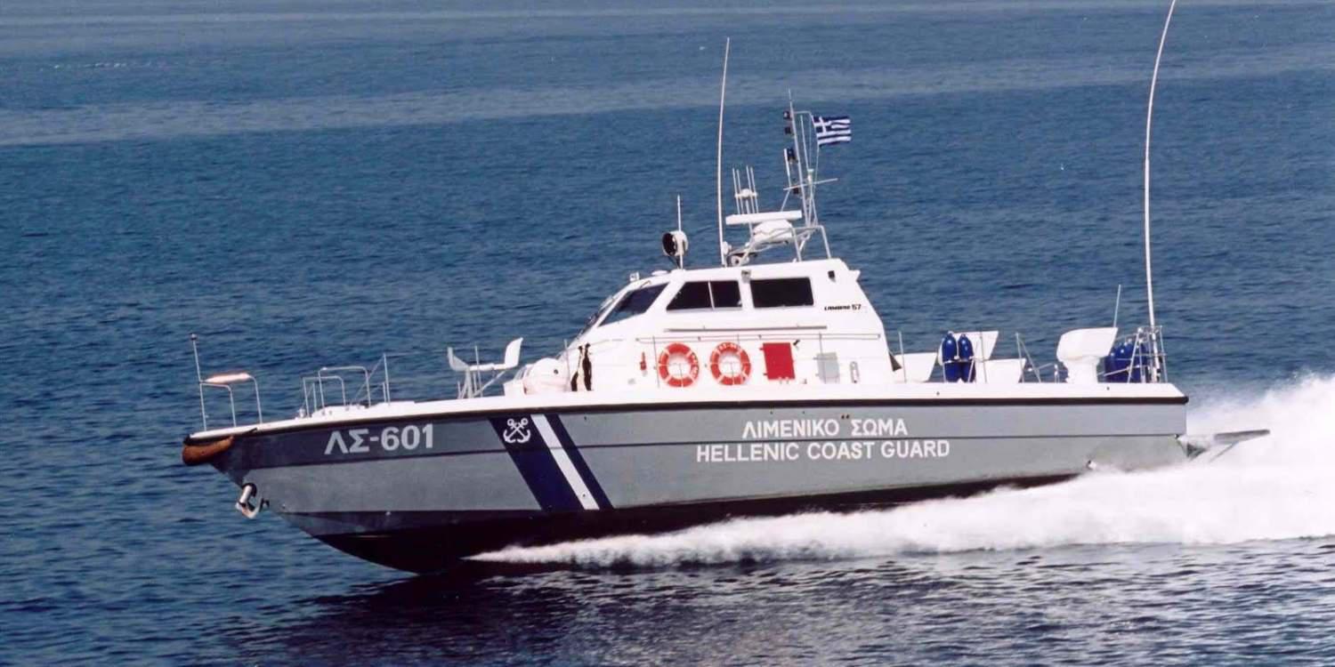 Σώοι οι δεκάδες μετανάστες που ανασύρθηκαν μεταξύ Κυθήρων και Χανίων
