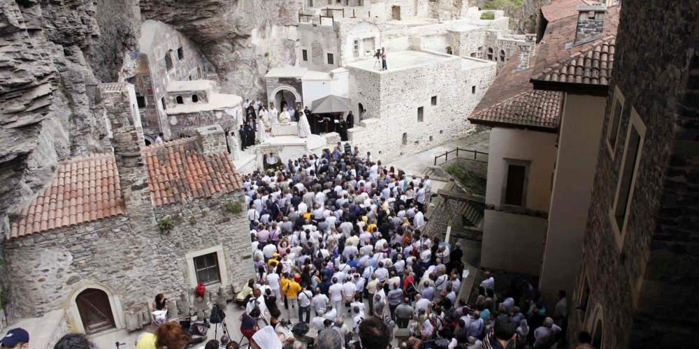 Στη χάρη Της…