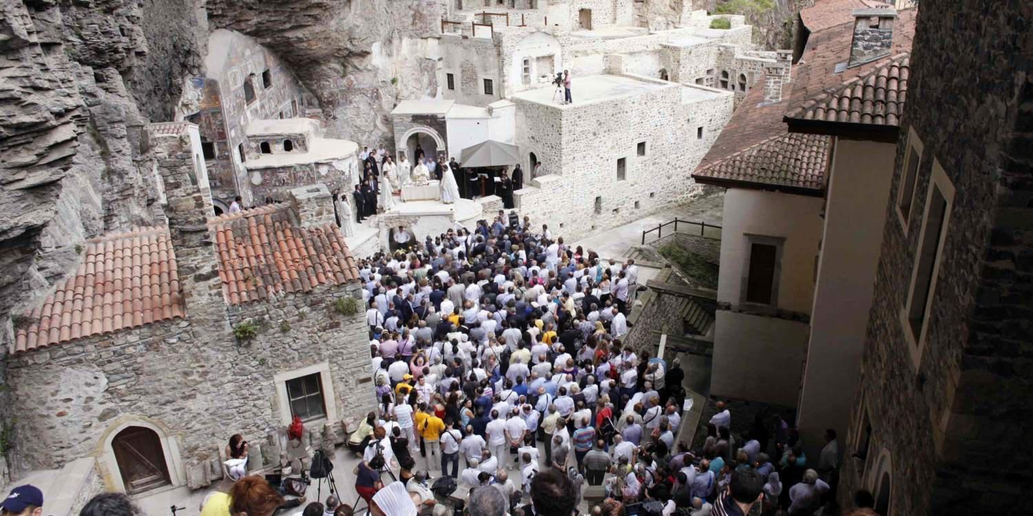 Στη χάρη Της…