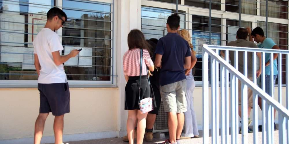 Χωρίς εξετάσεις σε ΑΕΙ, ΤΕΙ με «εισιτήριο» τον βαθμό του απολυτηρίου