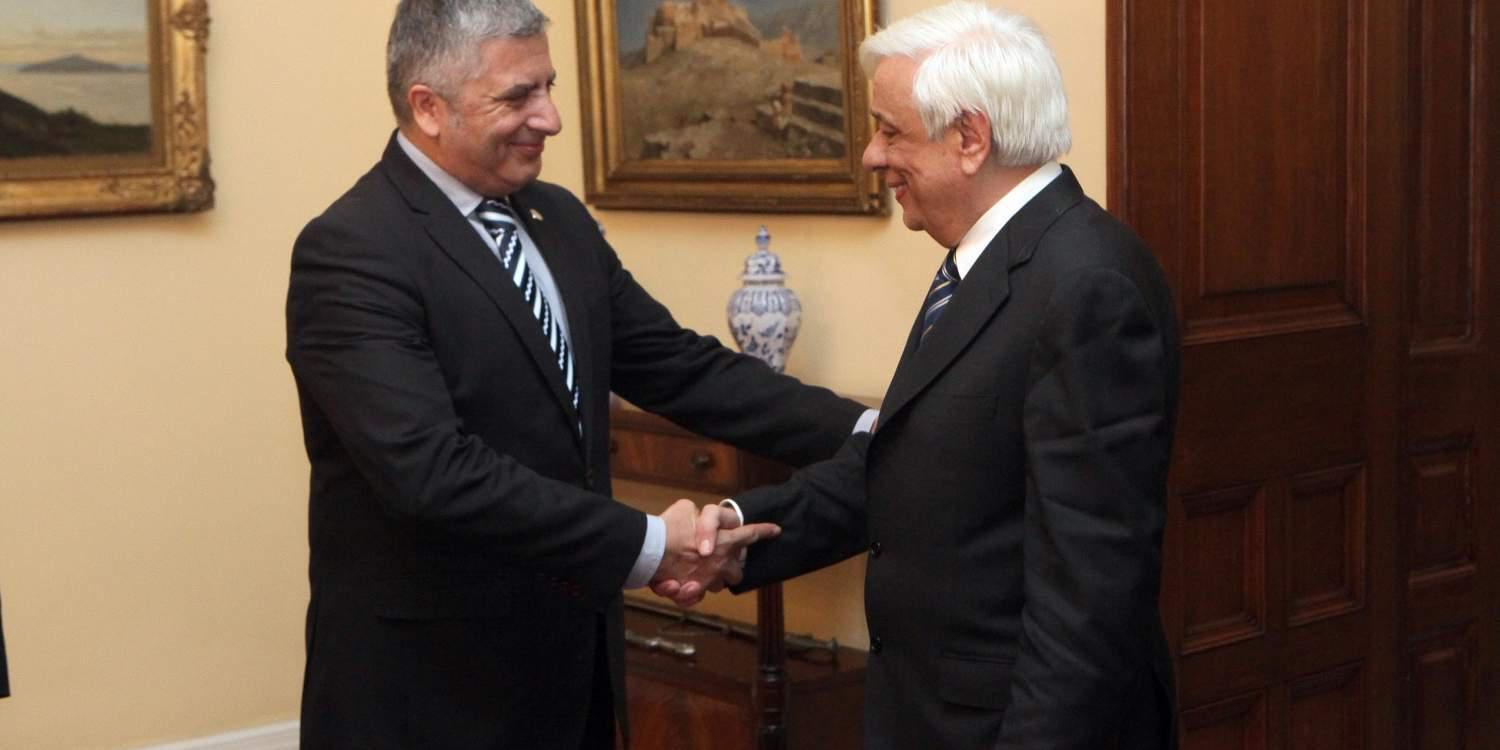 Συνάντηση Πατούλη με τον Παυλόπουλο για την αυτοτέλεια των Δήμων