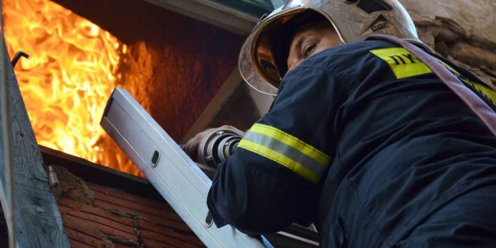Πυρκαγιά σε γραφεία εταιρείας στην Μεσογείων