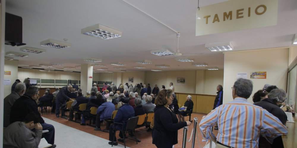 Μείωση 20% στις νέες συντάξεις του ΟΑΕΕ για… μια ημέρα