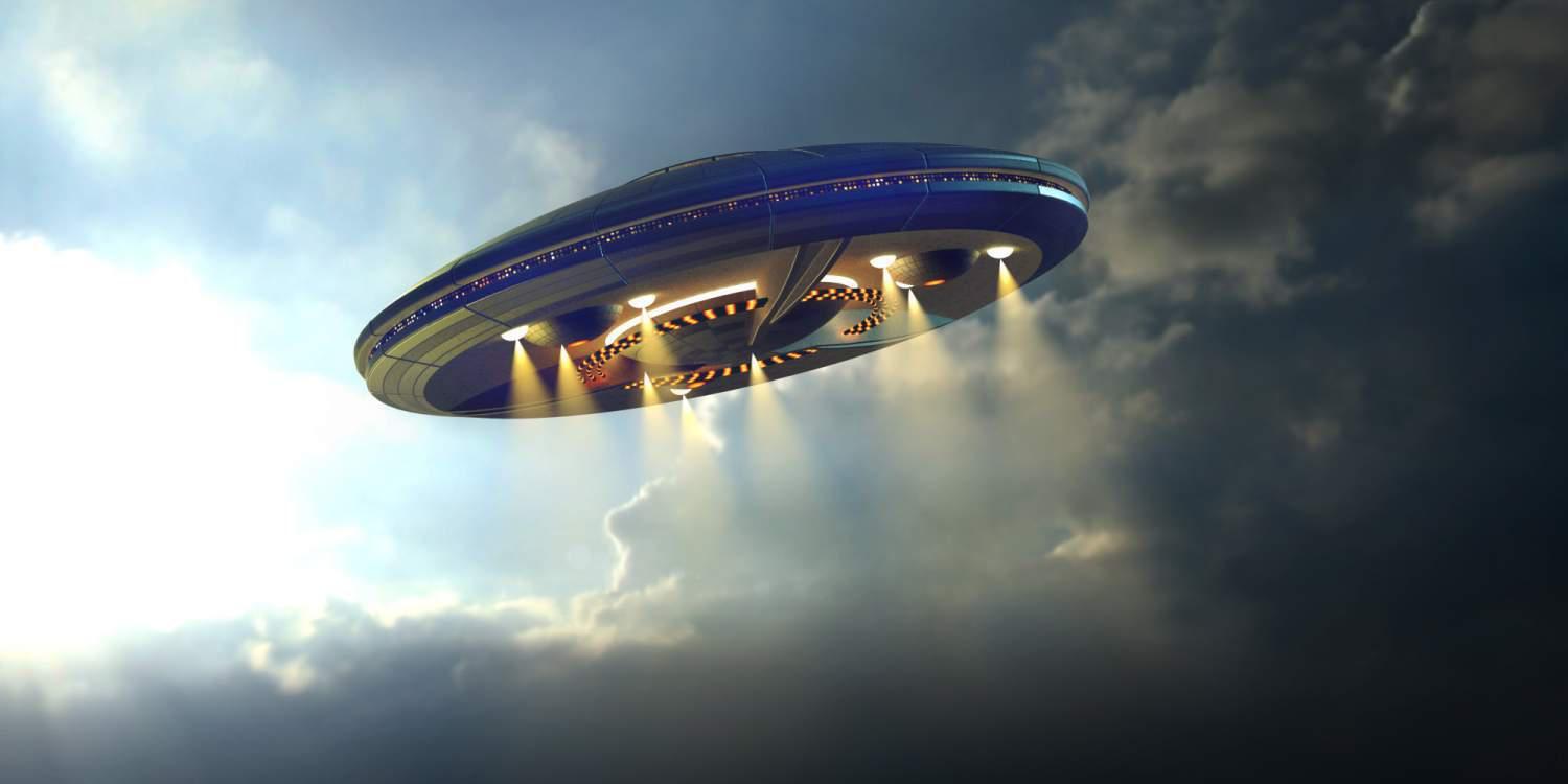 UFO στο Κατάκολο: Ιπτάμενα αντικείμενα βγήκαν από τη θάλασσα και χάθηκαν στον ουρανό