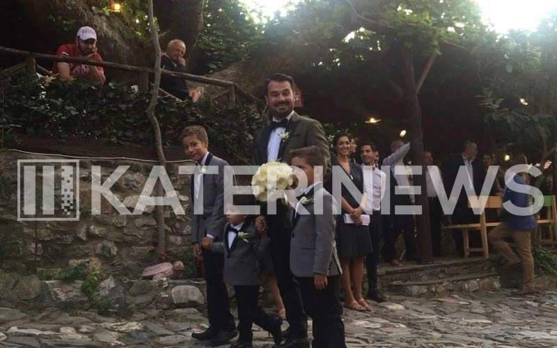 Ο γάμος του Παπαμιμίκου και της ανιψιάς του Σαββίδη [εικόνες & βίντεο]