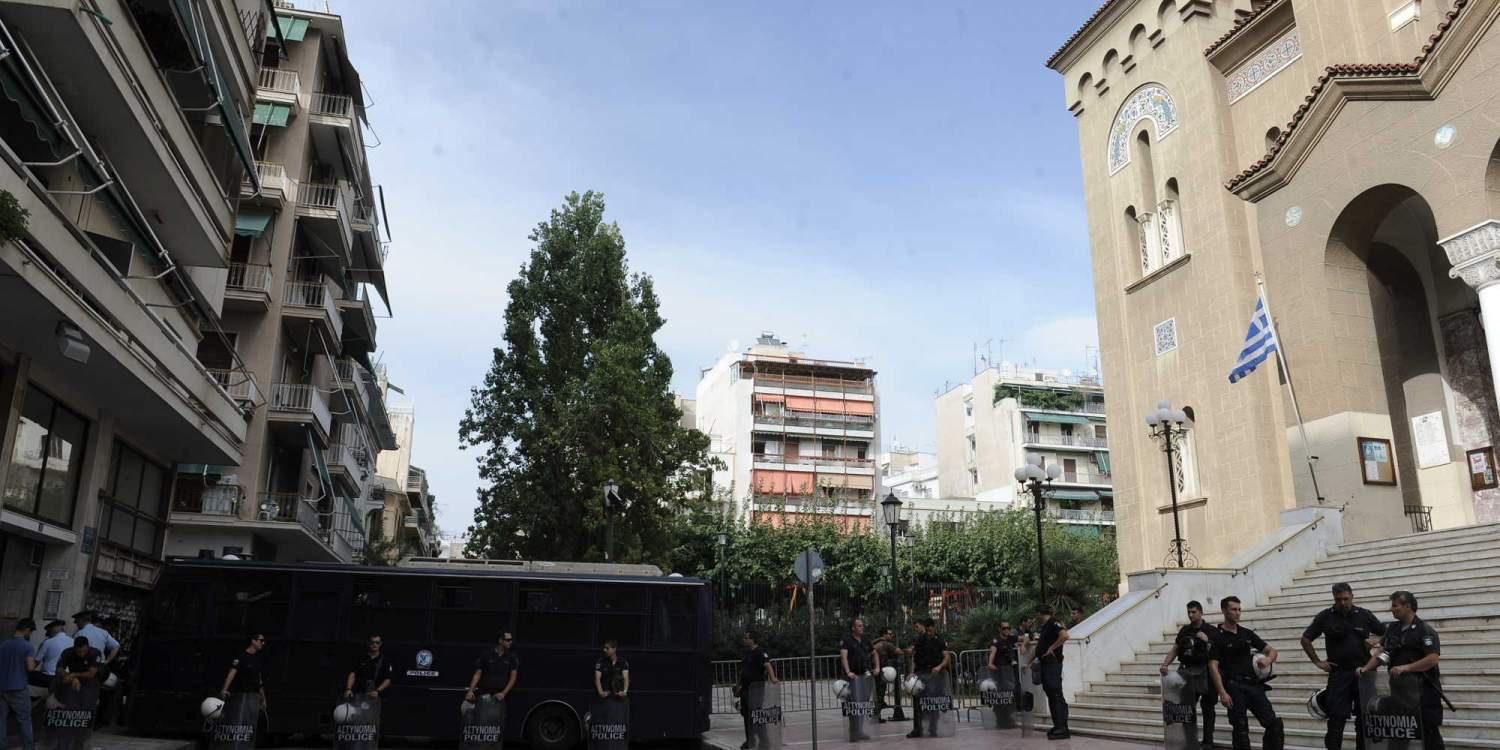 Iμάμης στον Άγιο Παντελεήμονα κάνει κήρυγμα μίσους κατά των Ελληνίδων
