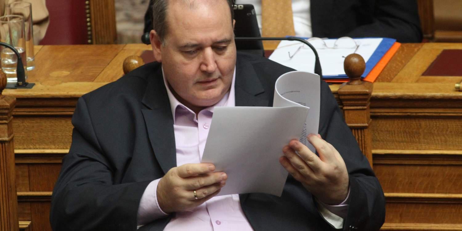 Φίλης: Μετά τις 2 το μεσημέρι θα κάνουν μάθημα τα προσφυγόπουλα στα σχολεία