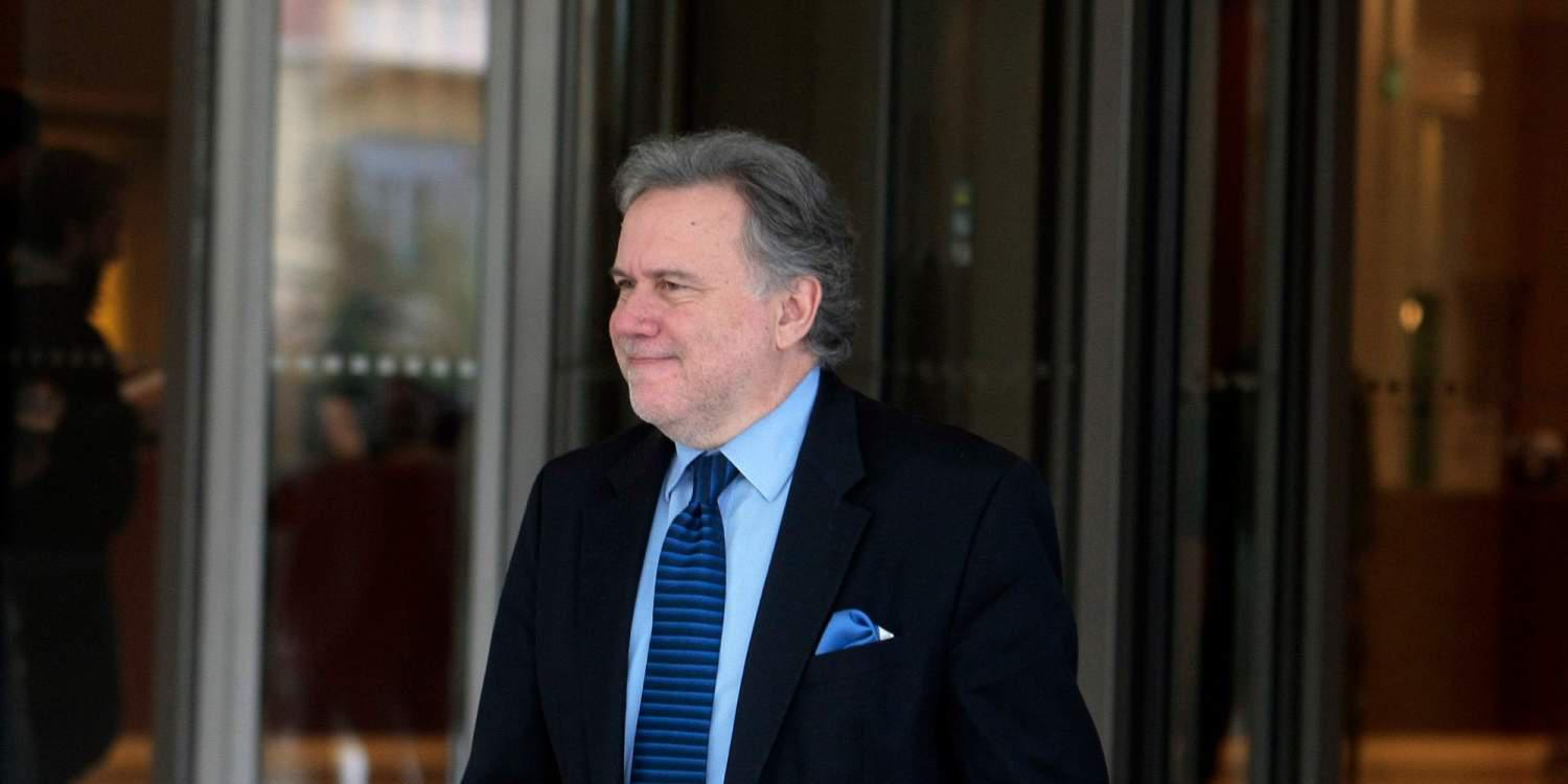 «Φρένο» από την τρόικα στο πάγωμα χρεών