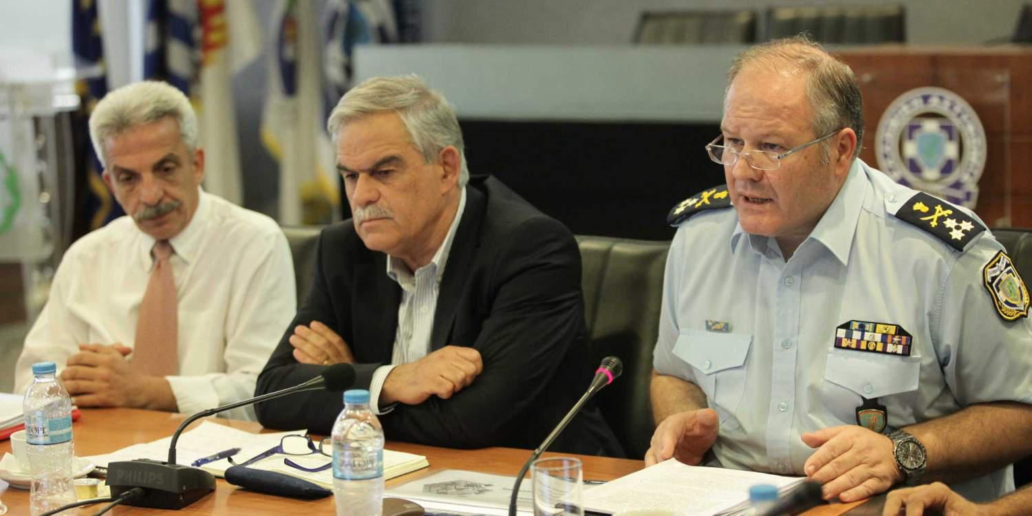 Καταργήσεις και συγχωνεύσεις τμημάτων στο σχέδιο που παρουσίασε ο Τόσκας