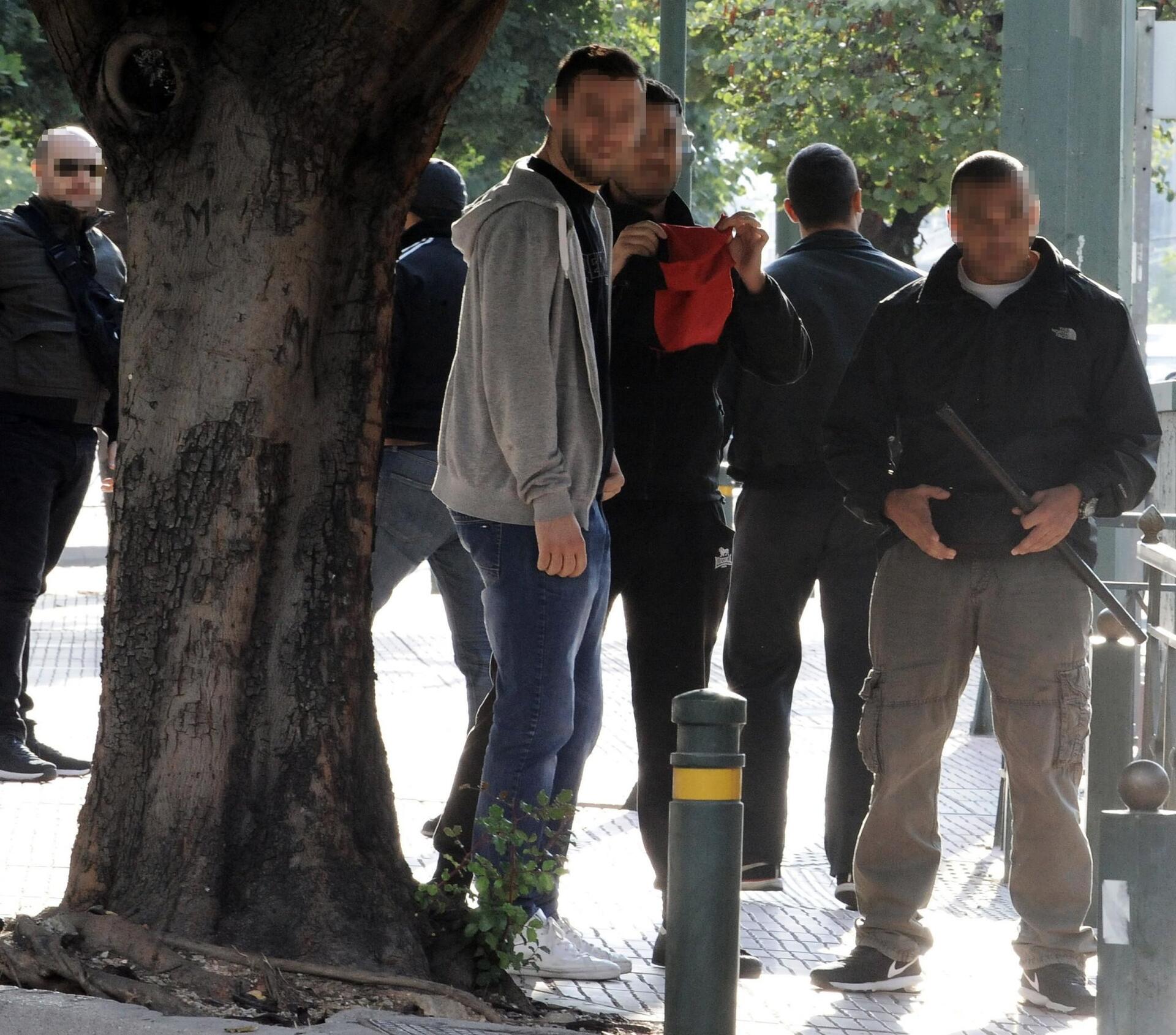 anarxikoi-dikastirio-1300-5