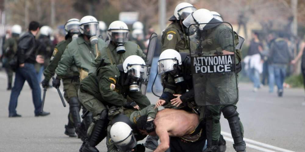 Ποινικοί «πιστολέρο» σε ομάδες χούλιγκαν