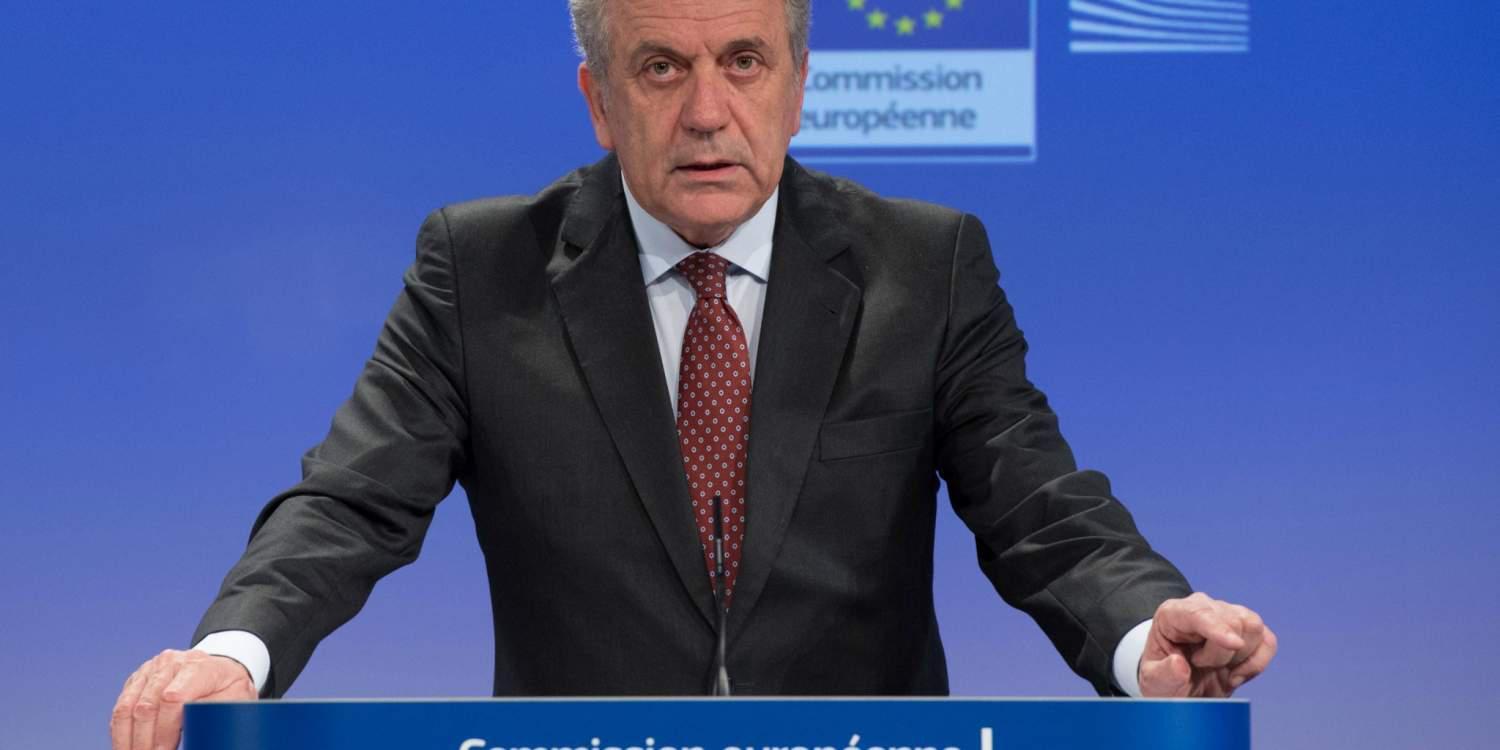 Αβραμόπουλος: Όσο διαρκεί ο πόλεμος στη Συρία «η Ευρώπη θα βρίσκεται αντιμέτωπη με έντονες προσφυγικ