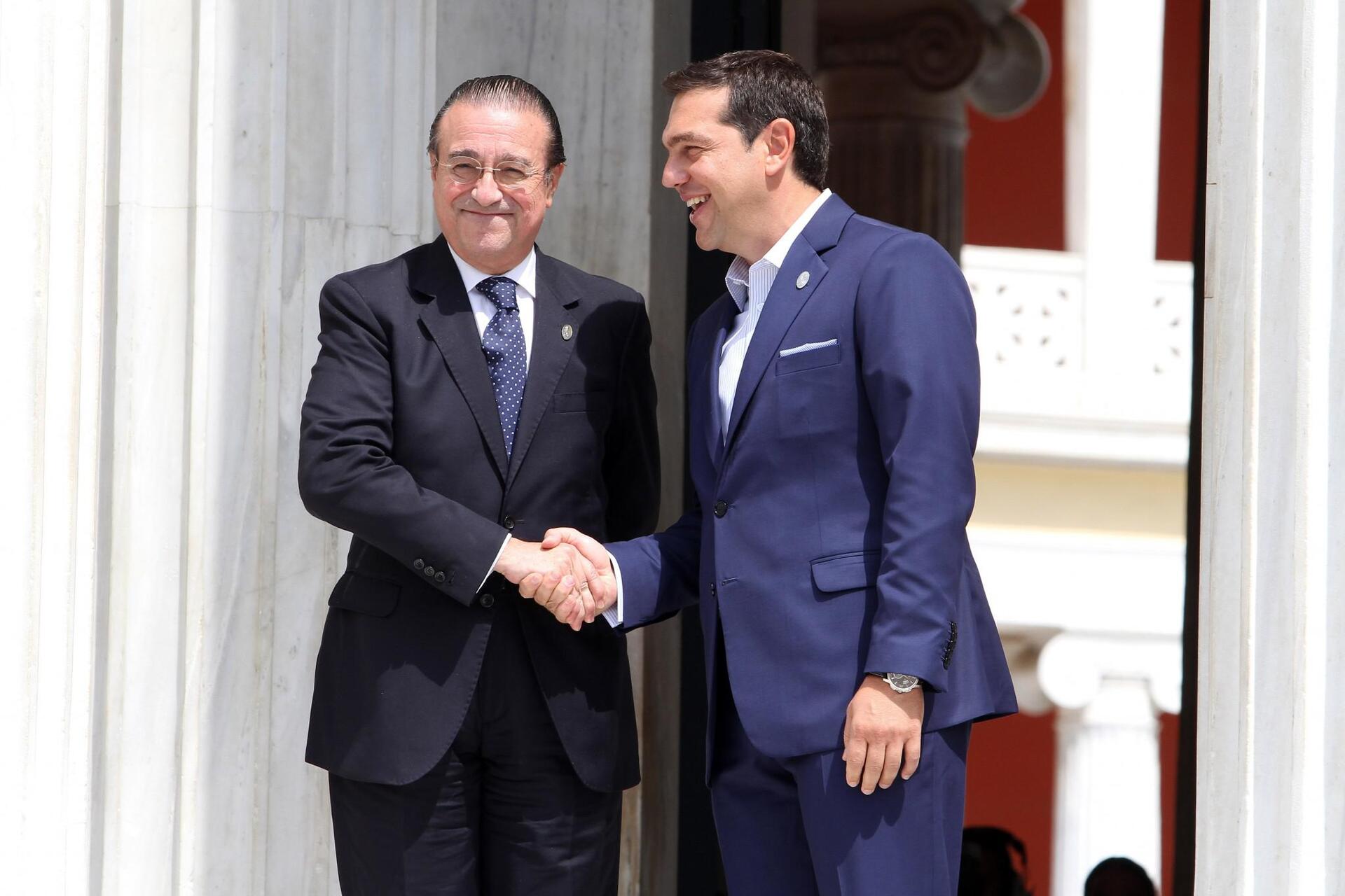 eguidazou-tsipras-1300