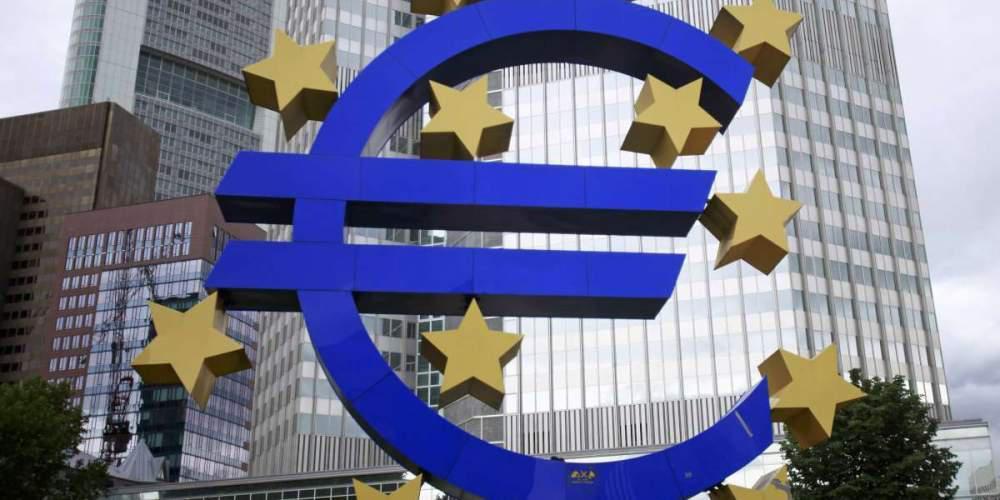 Handelsblatt: Κοινό ευρυζωνικό χρέος ετοιμάζουν Κομισιόν και ΕΚΤ