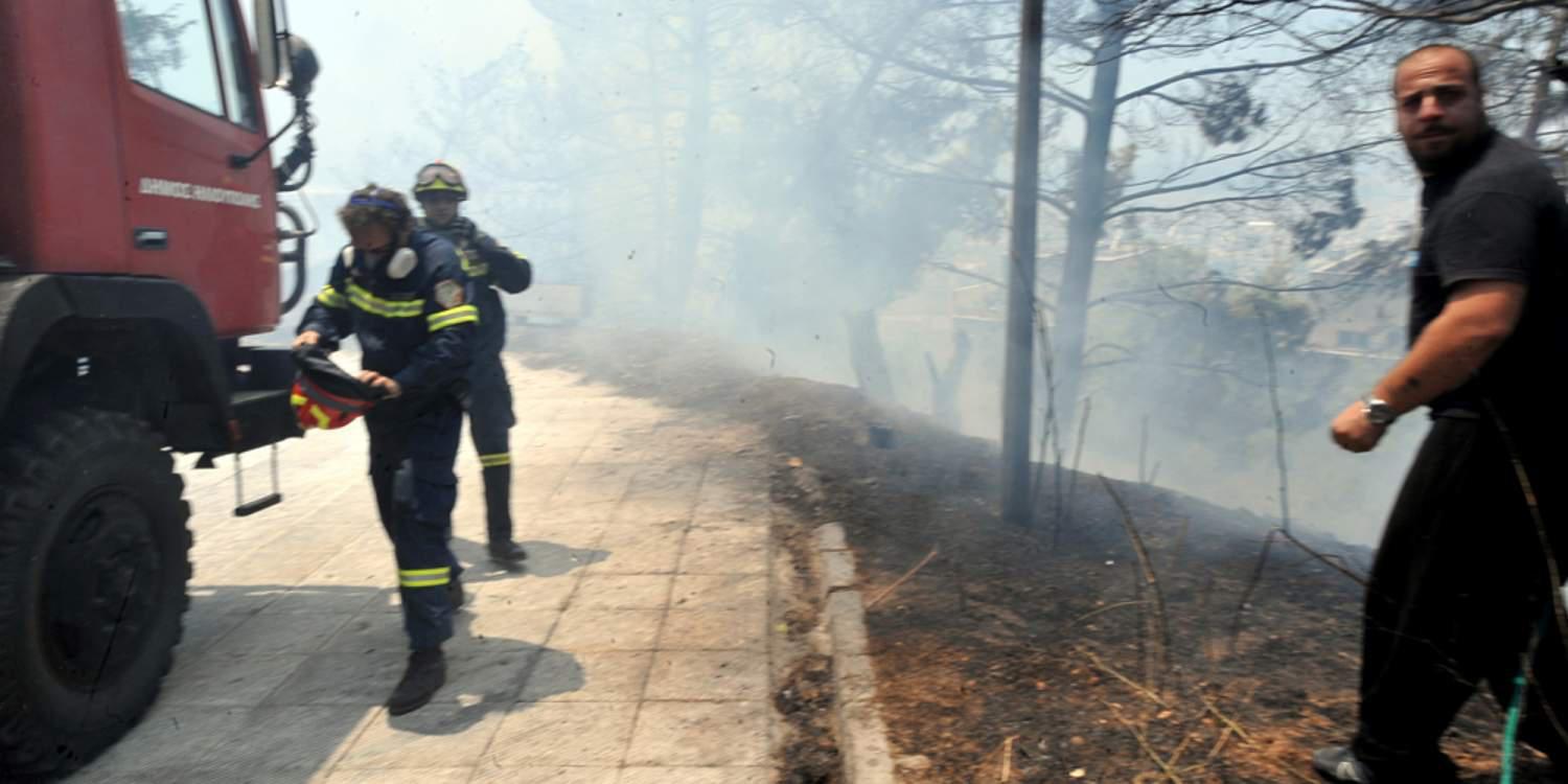 Δυο πυρκαγιές εκδηλώθηκαν σε αγροτικές περιοχές του Ηρακλείου