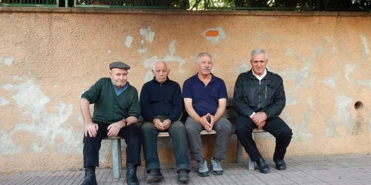 ηλικιωμένοι δημογραφικό Ελλάδα