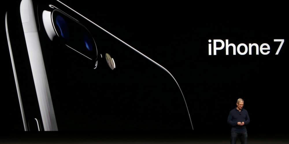 Η αναμονή τελείωσε: Αυτό είναι το νέο iPhone 7 [εικόνες+βίντεο]