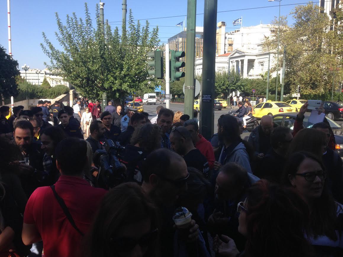 kanalia-poreiqa-ergazomenoi-vouli-1300-3