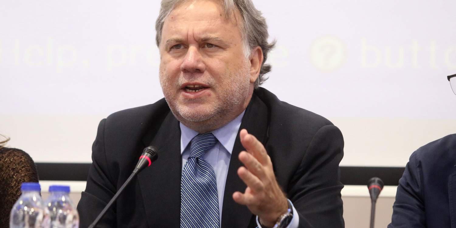 Διαψεύδει τον «κόφτη» στις επικουρικές το υπουργείο Εργασίας