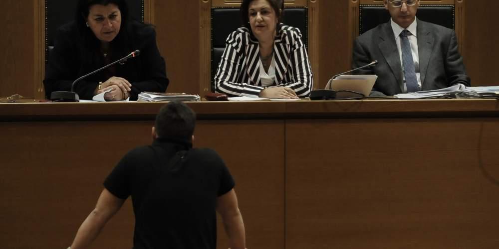 Μάρτυρας αστυνομικός για την δολοφονία του Φύσσα: Φωνάξαμε. Τι άλλο να κάνουμε;