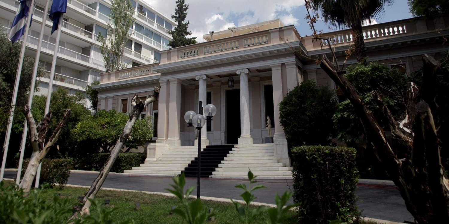«Τρέχουν» στο Μαξίμου για να… μαζέψουν τα στελέχη τους