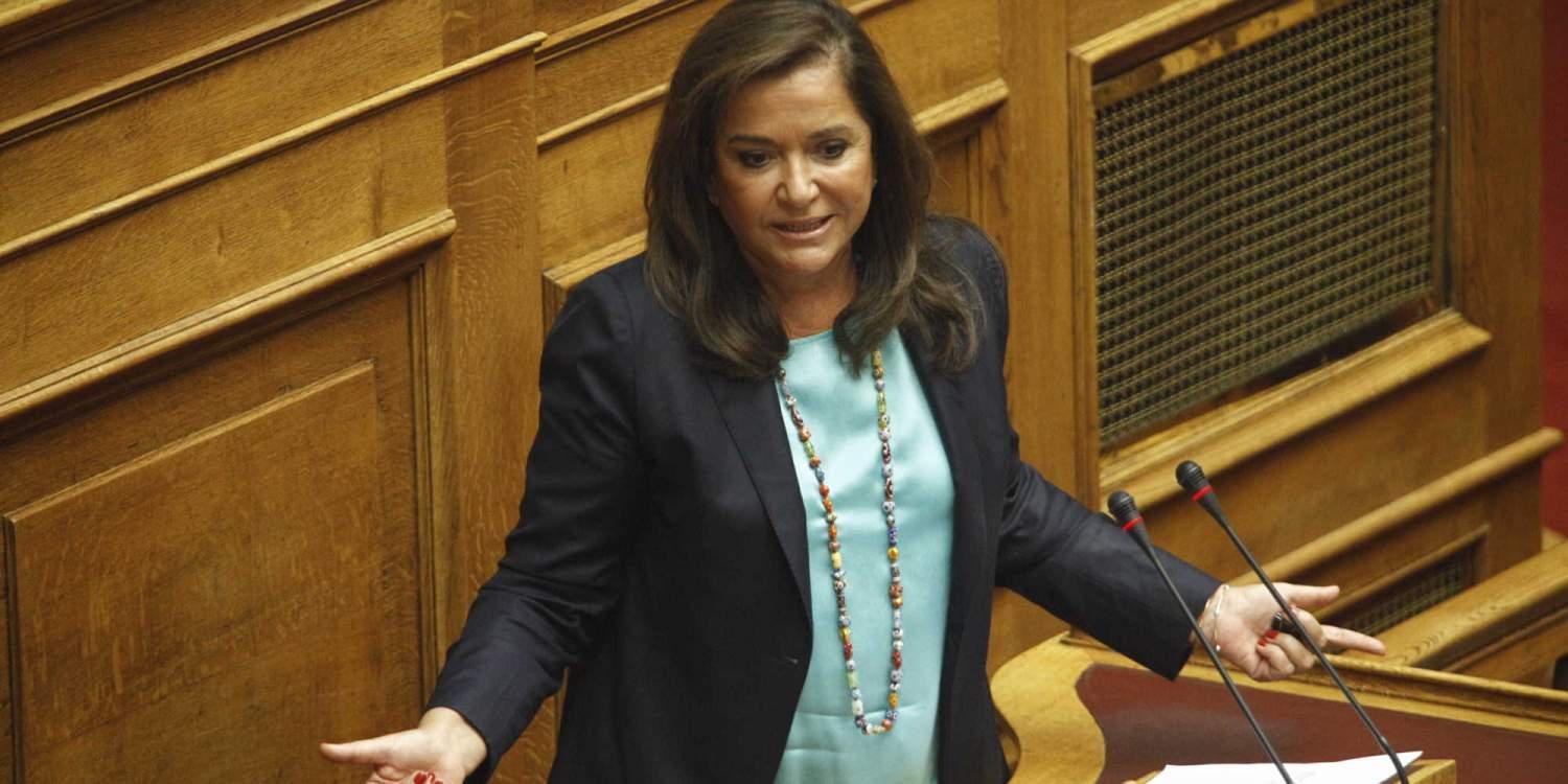 Ντόρα Μπακογιάννη στον Ελεύθερο Τύπο της Κυριακής: Το απόλυτο φιάσκο με τις τηλεοπτικές άδειες