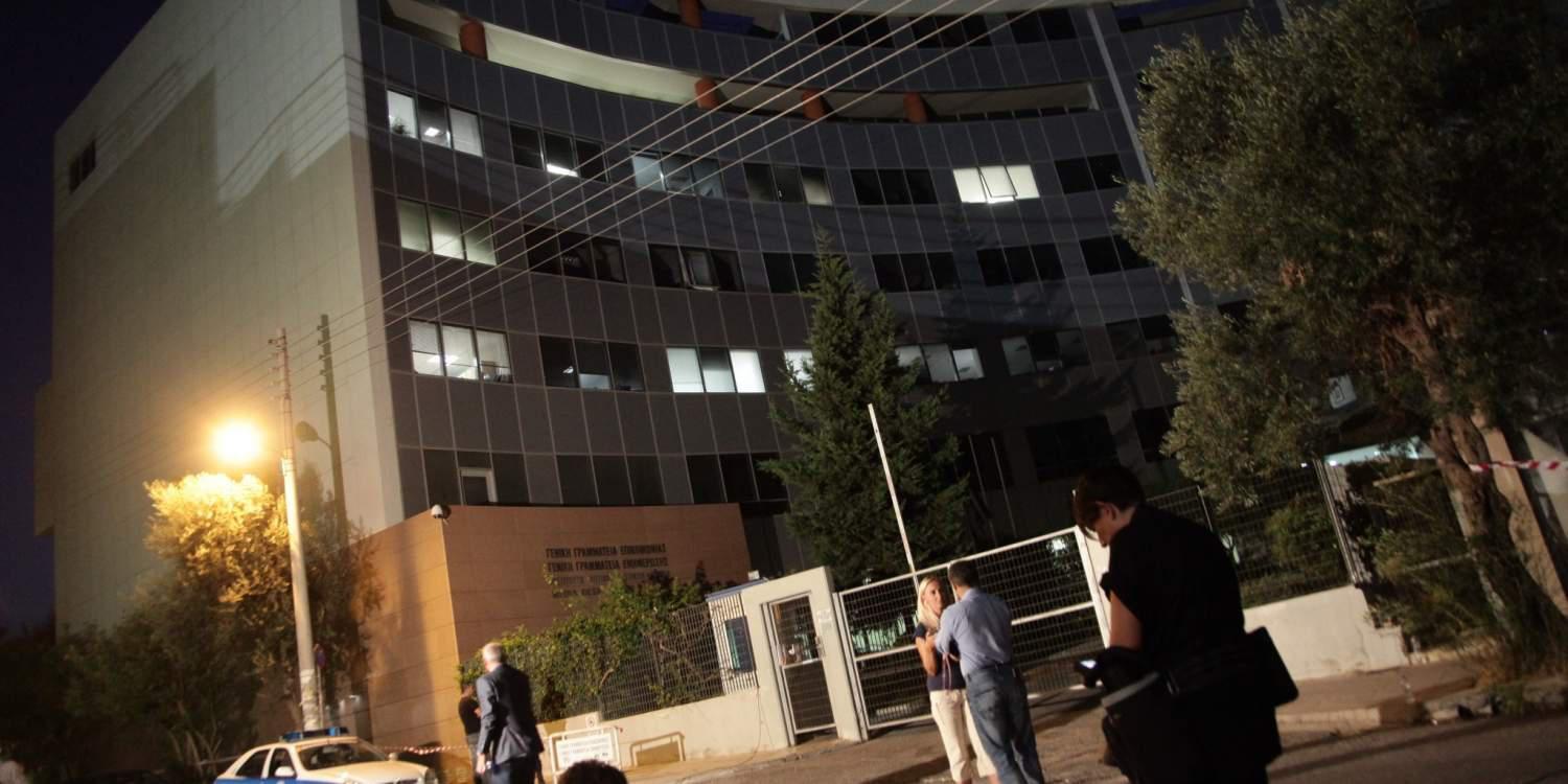 Οι άθλιες συνθήκες υγιεινής, το μπιφτέκι… φονικό όπλο και το προσωρινό «hotspot» στη Γενική Γραμματε